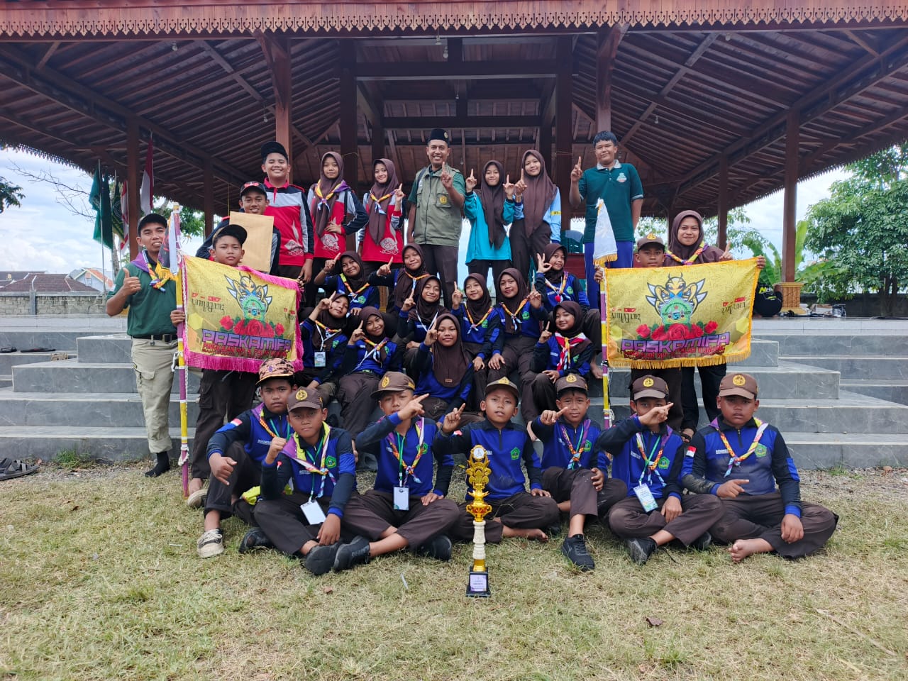 MIS Al Falah Kuncung Raih Juara 1 Lomba Yel-Yel pada Perkemahan Pekan Madaris 2025